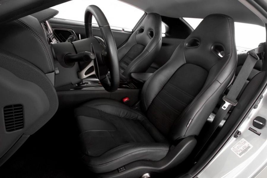  Nissan GT-R Premium 2013 года  (фото 27 из 36)